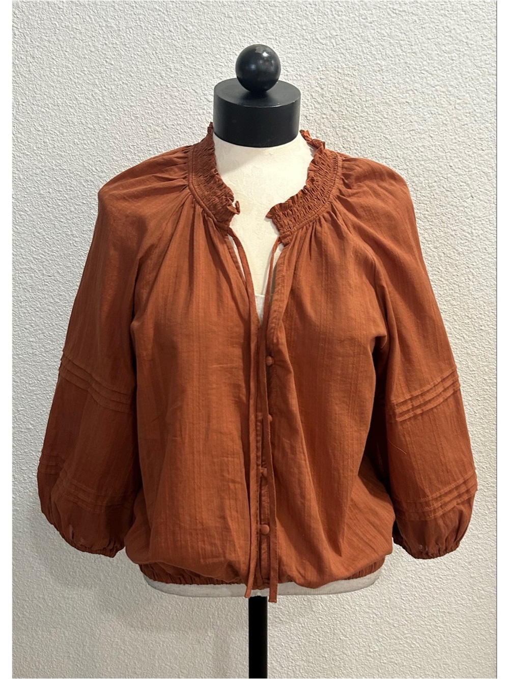 SANCTUARY Women's Blouse Peasant Tie Button-Front Size Medium Cotton Rust Brown